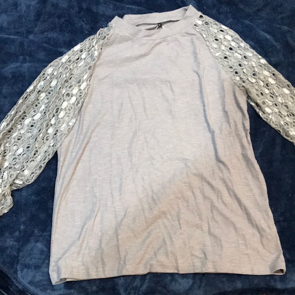 NWT Hao MeiLi Chic Openwork Sleeve Top Dark Gray Large